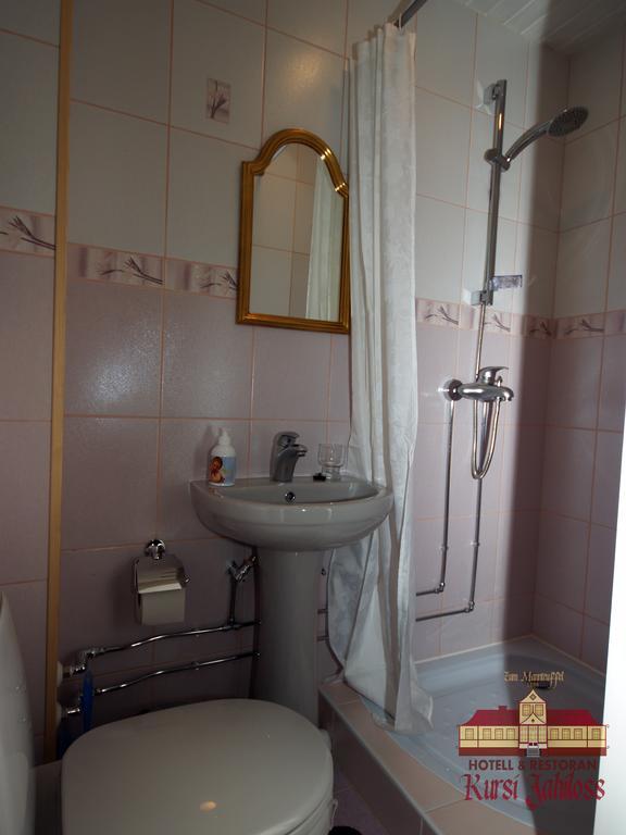 Kursi Hunting Manor Hotel Puurmani Quarto foto